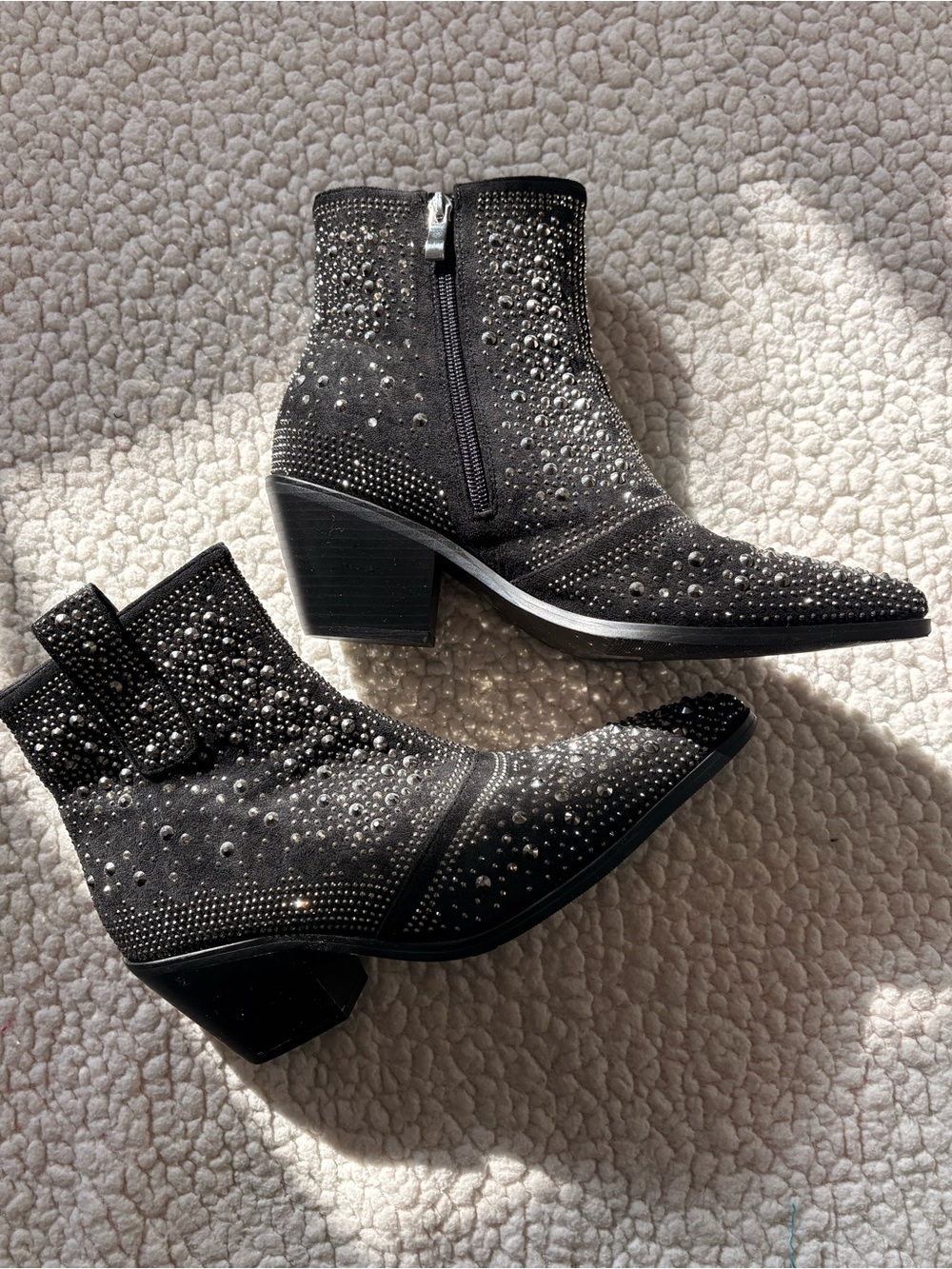 🪩Sparkly Black Ankle Boots - Women’s 9
